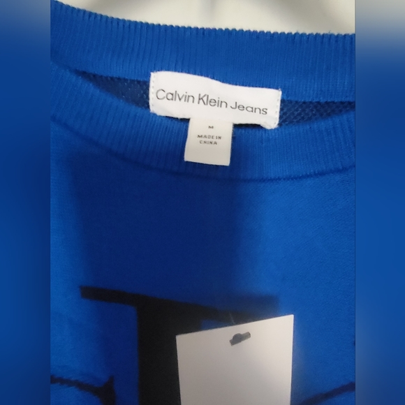Oversized Calvin Klein sweater. Blue size Medium - Picture 2 of 5